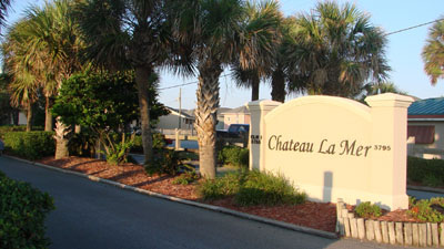 Entrance to Chateau La Mer