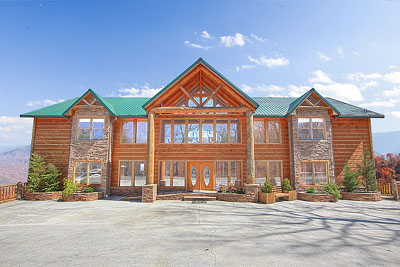MANSION IN THE SKY 10 BR Luxury Cabin