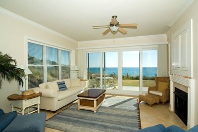 Large living area with magnificent view of gulf