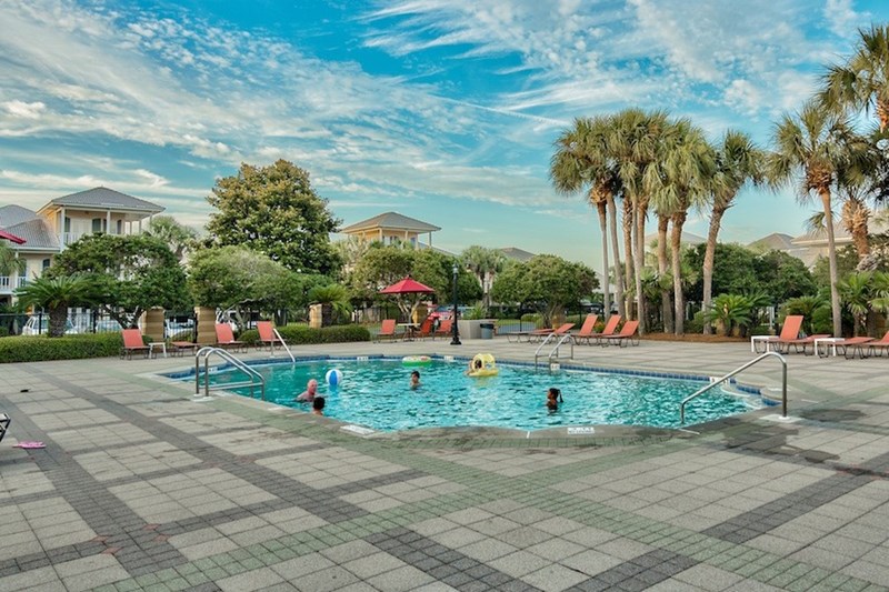One of two pools (seasonally heated) One of two pools (seasonally heated)