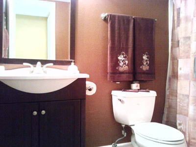 Upstairs Bathroom. Mickey towels and all. Upstairs Bathroom. Mickey towels and all.