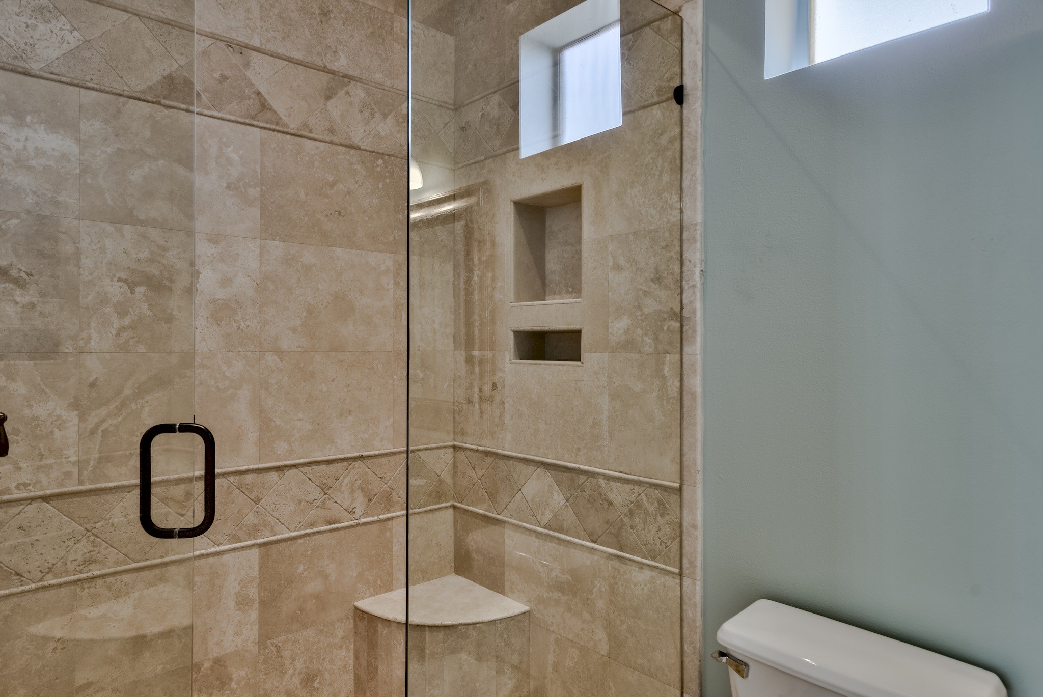 2nd Flr Bath with Custom Travertine Tub/Shower, Granite Counters 2nd Flr Bath with Custom Travertine Tub/Shower, Granite Counters