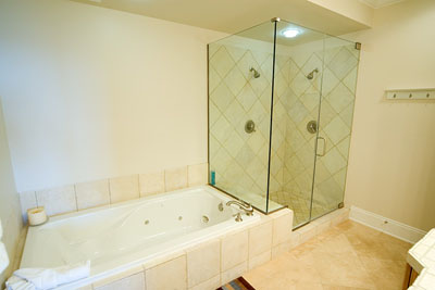 Master bath with jacuzzi tub and seperate shower