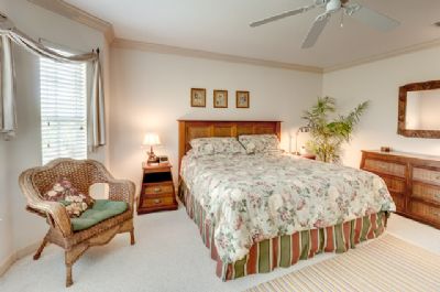 Luxury Master Bedroom with King Bed Luxury Master Bedroom with King Bed