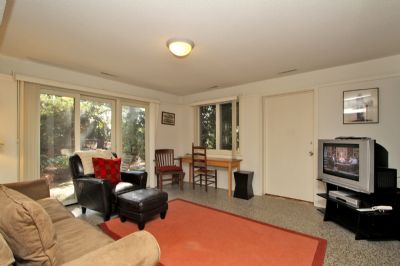 Enclosed Patio - enjoy relaxin