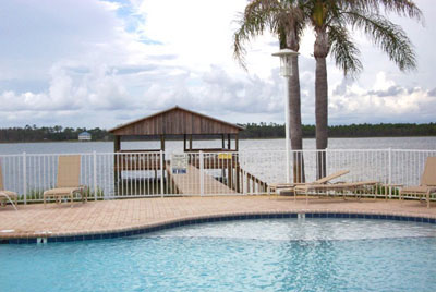 Outdoor Pool, Hottub & Pier/Pavilion 