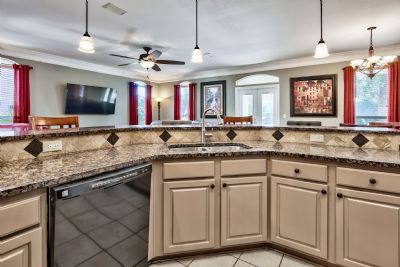 Master bedroom, king size bed,