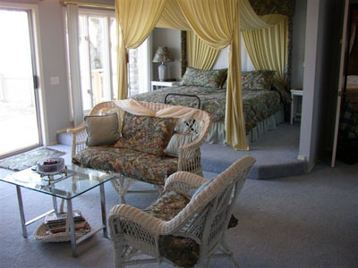 Master Suite with King and daybed with trundle in sitting area