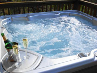 Large Luxury New Hot Tub w/Blu