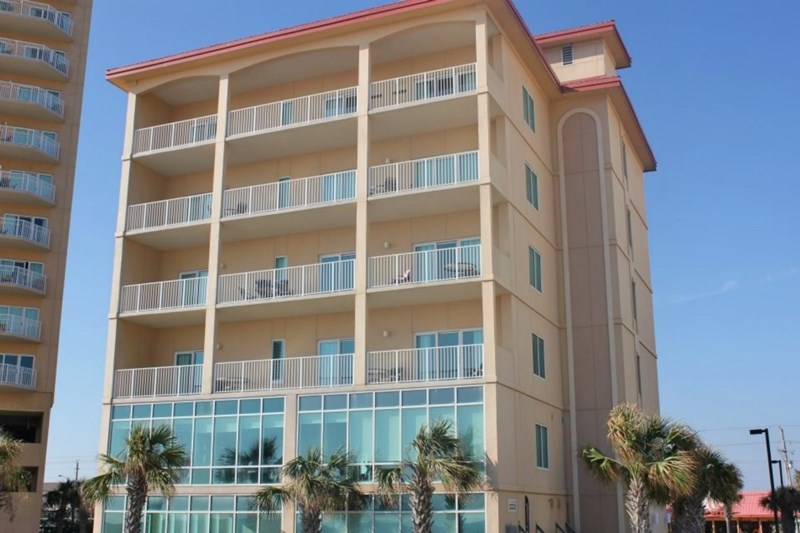 The backside of the condo looking up from the gulf.  Gulf Shores Escape Occupies the entire 5th floor with a huge balcony