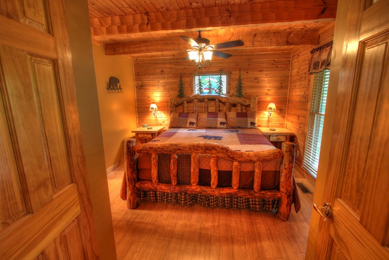 Your comfy King size Aspen Log Bedroom.