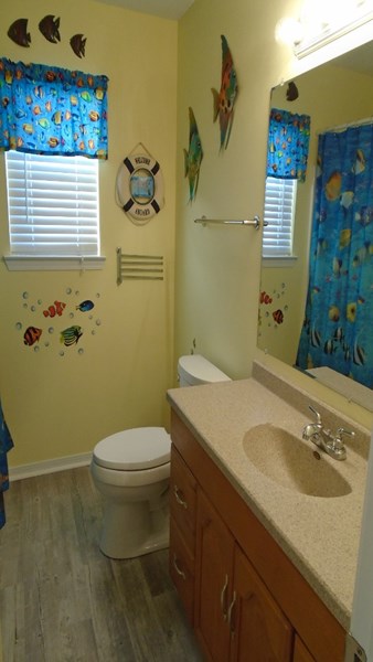 There's something fishy about this bathroom!