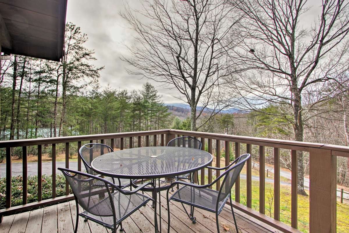 With multiple outdoor dining areas, the choice of a view is yours