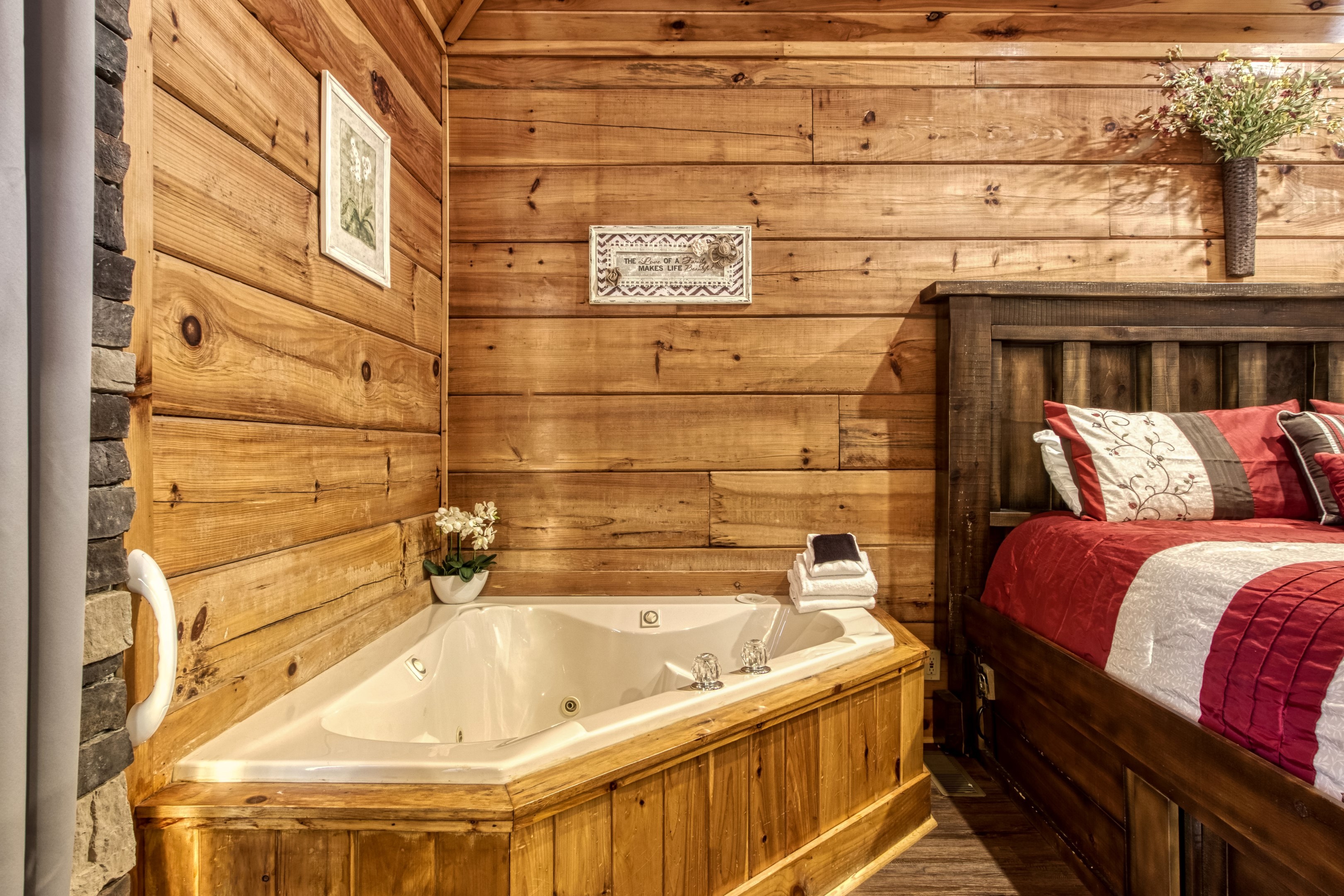 Stunning And Elegant Spacious Cabin With Amazing Views With