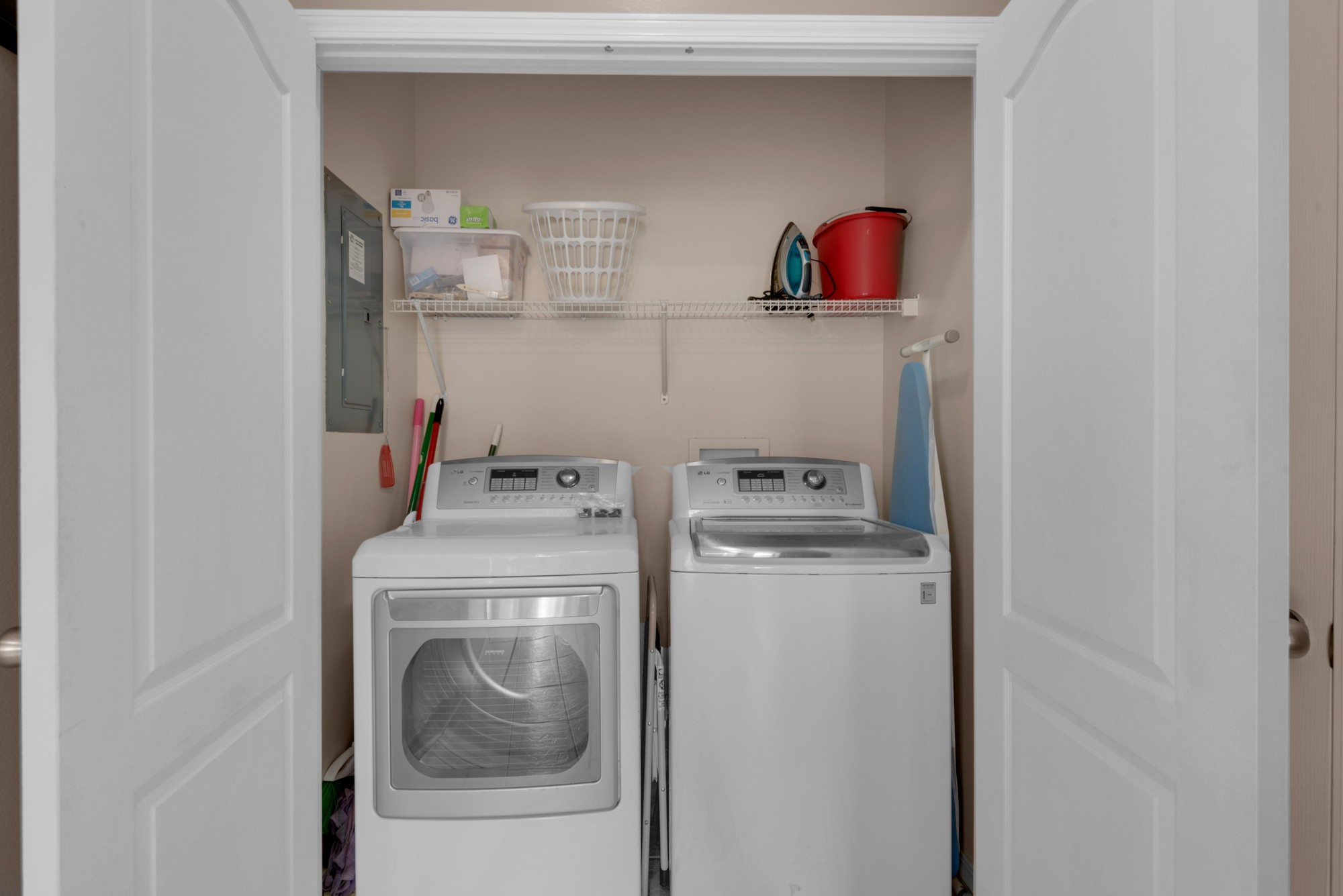 Laundry area features high efficiency appliances
