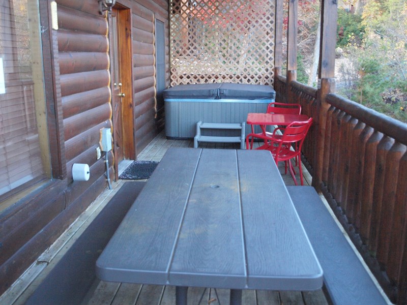 Lower Level Deck. Hot Tub for 5,Bistro for 2 Polywood Picnic seats 8