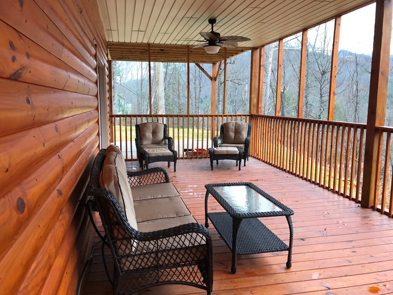 Outside sitting area located on 1st Floor deck